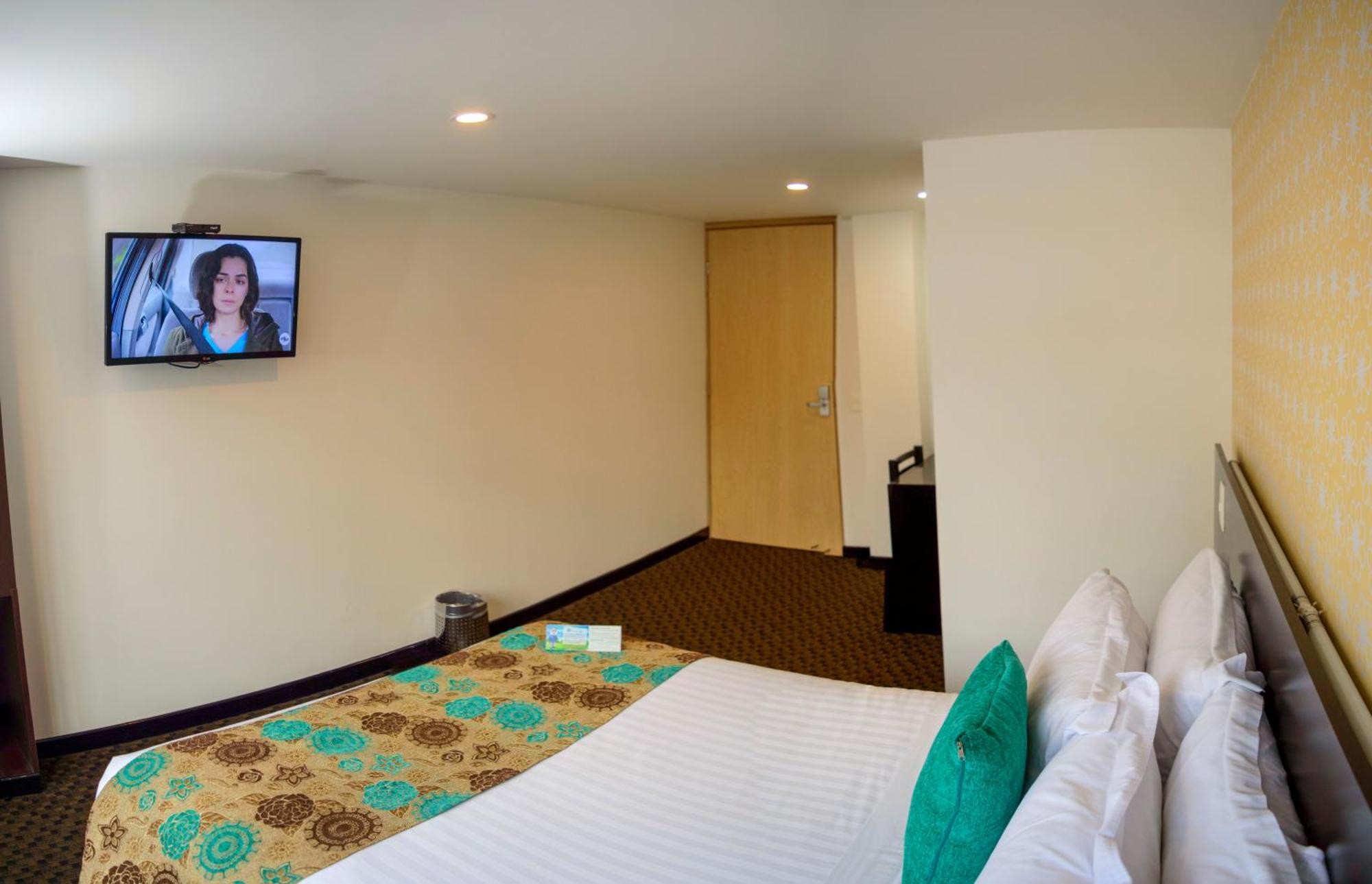 Hotel Castellana 95 Богота Екстериор снимка