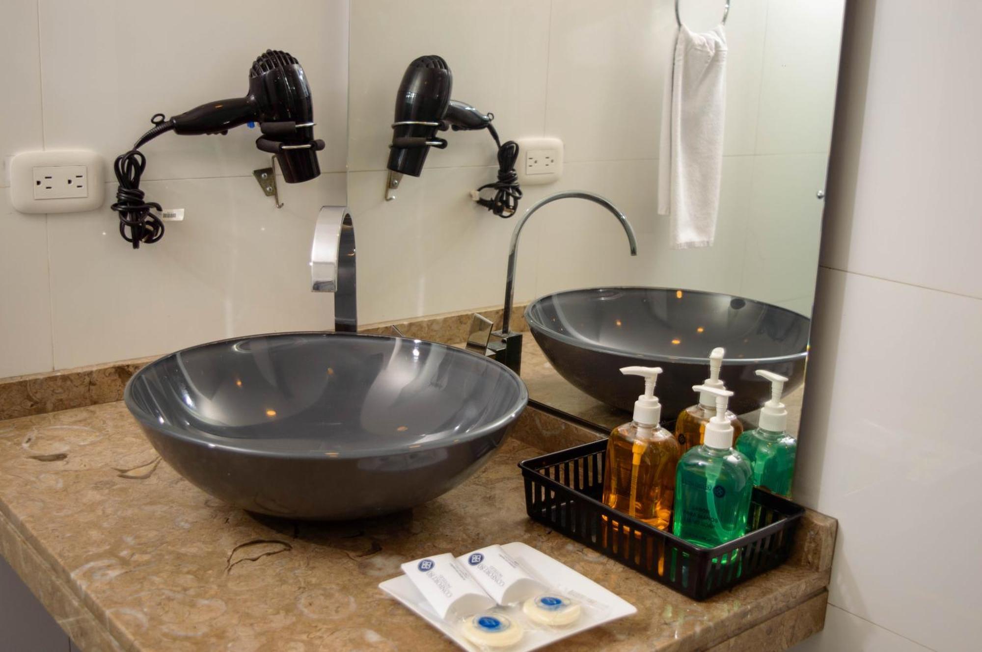 Hotel Castellana 95 Богота Екстериор снимка